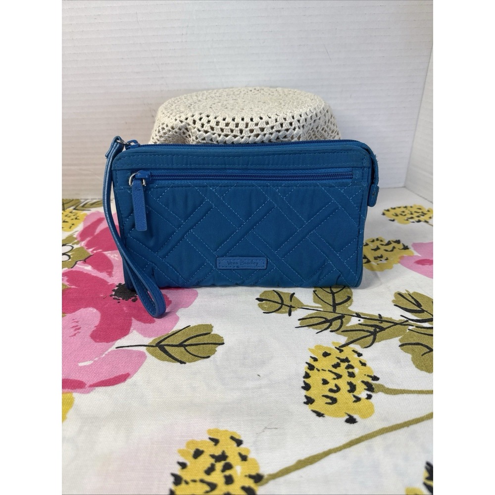 Vera Bradley Quilted Microfiber Wristlet  Turquoise. Zipper pouch on front.